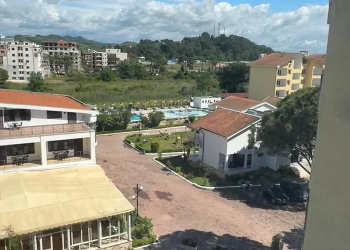 Landhaus M&l Golem (Tirana)